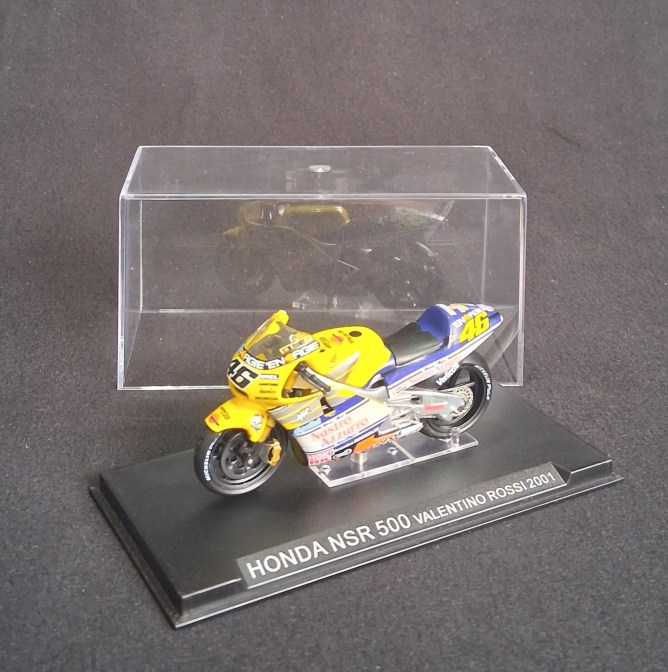 nsr500_rossi_2001-min
